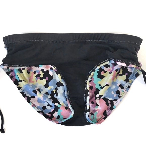 Folded & Hung Multicolor Abstract String Bikini - Picture 7 of 8